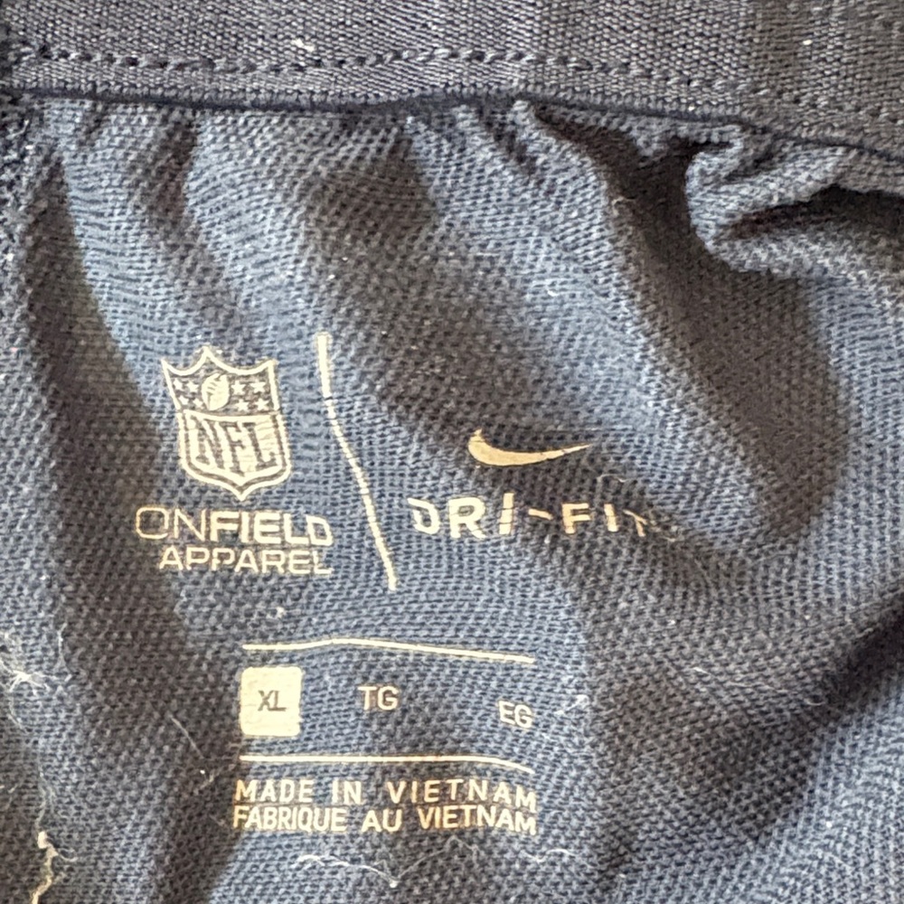 Nike Dallas Cowboys On Field Apparel Dry Fit shorts with pockets - Picture 3 of 5